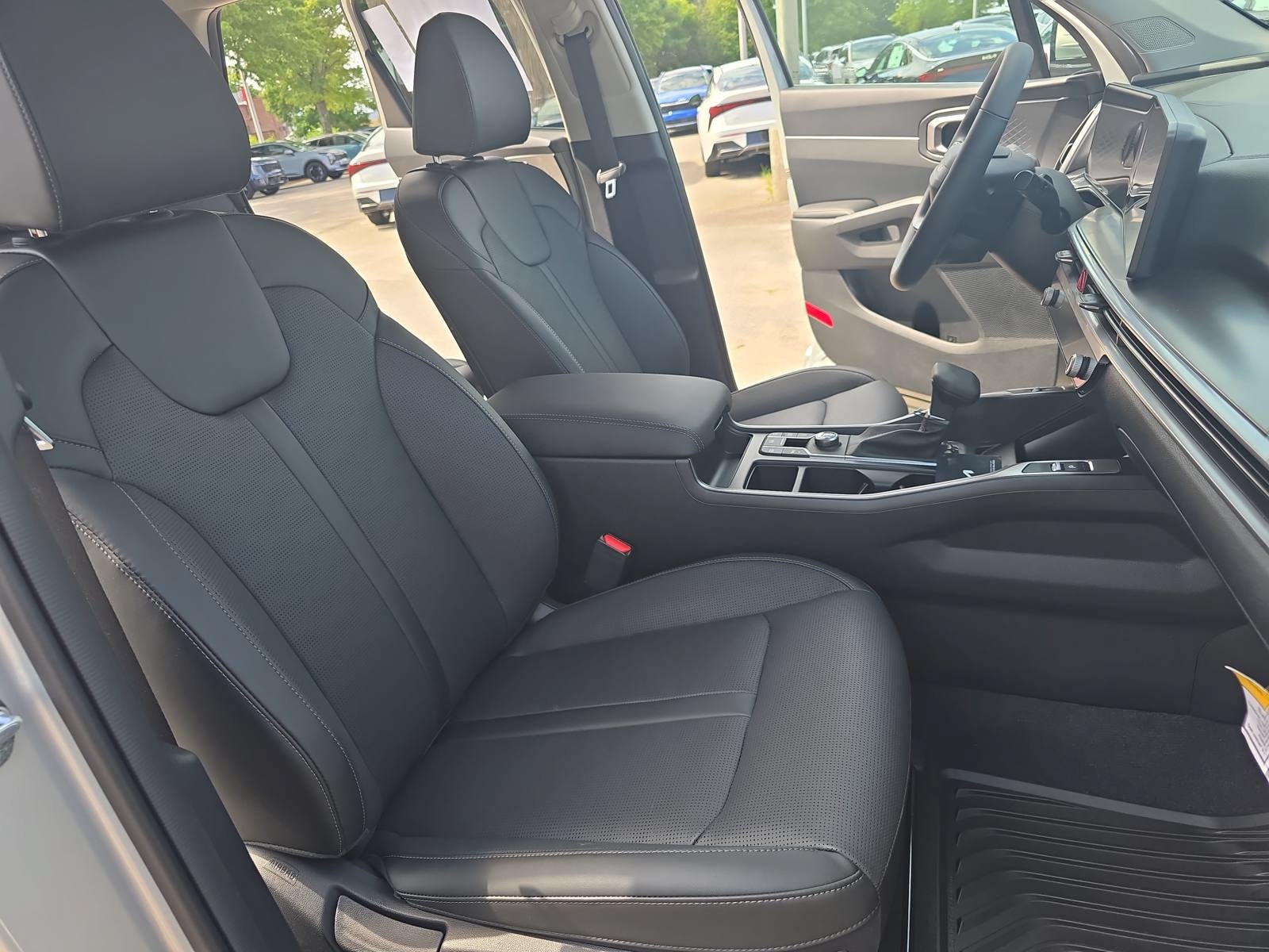 New 2026 Kia Sorento S w/ S Panoramic Sunroof Package FWD image 10