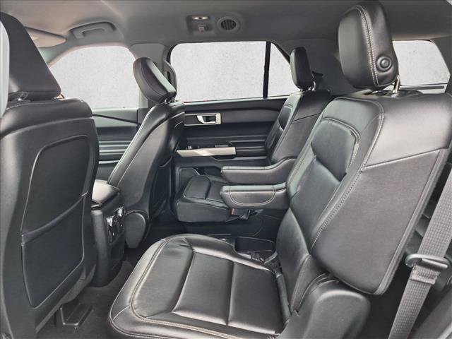 Used 2020 Ford Explorer XLT w/ Equipment Group 202A RWD image 19