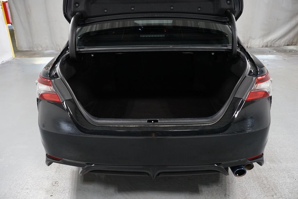 Used 2022 Toyota Camry SE FWD image 32