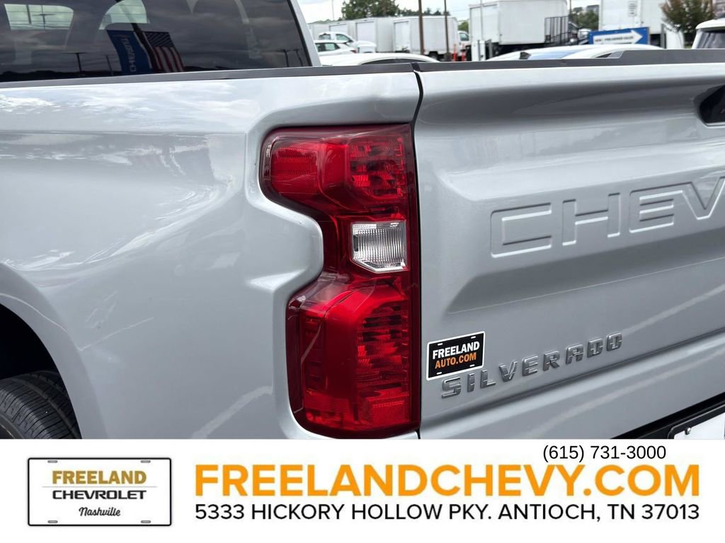 Used 2021 Chevrolet Silverado 1500 LT w/ Bed Protection Package RWD image 12