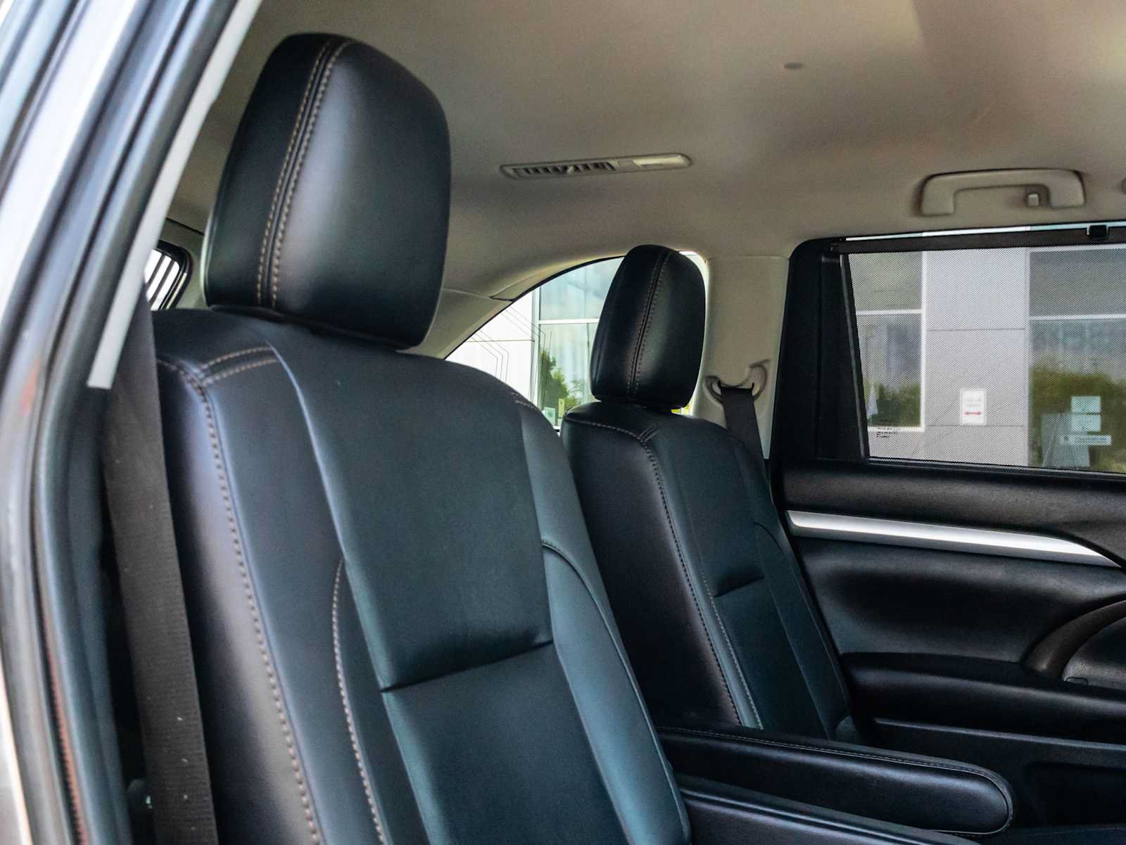 Certified 2019 Toyota Highlander XLE FWD image 22