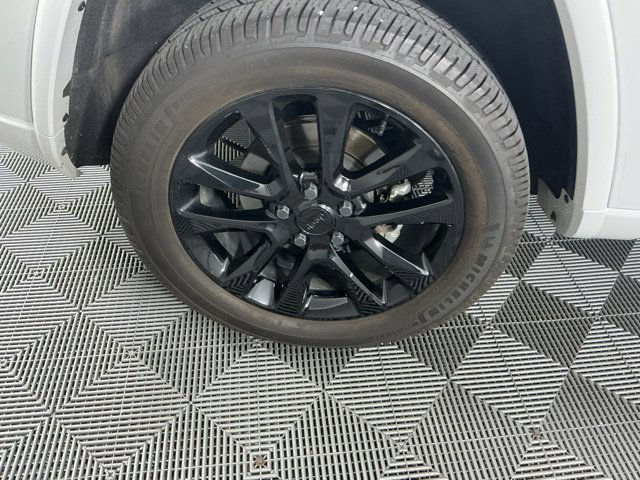 Used 2021 Jeep Grand Cherokee Laredo X AWD/4WD image 17