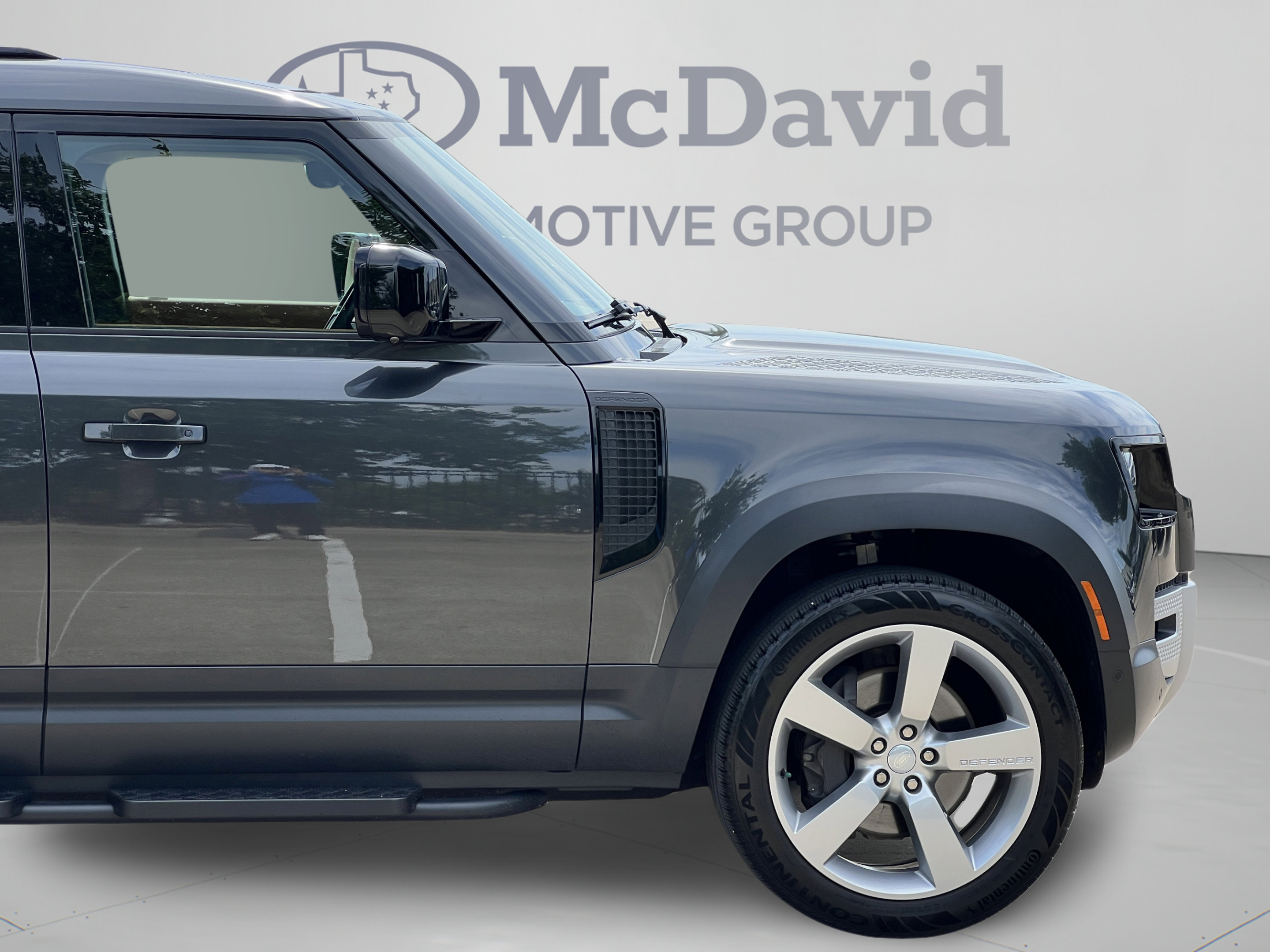 Used 2023 Land Rover Defender 130 First Edition AWD/4WD image 33