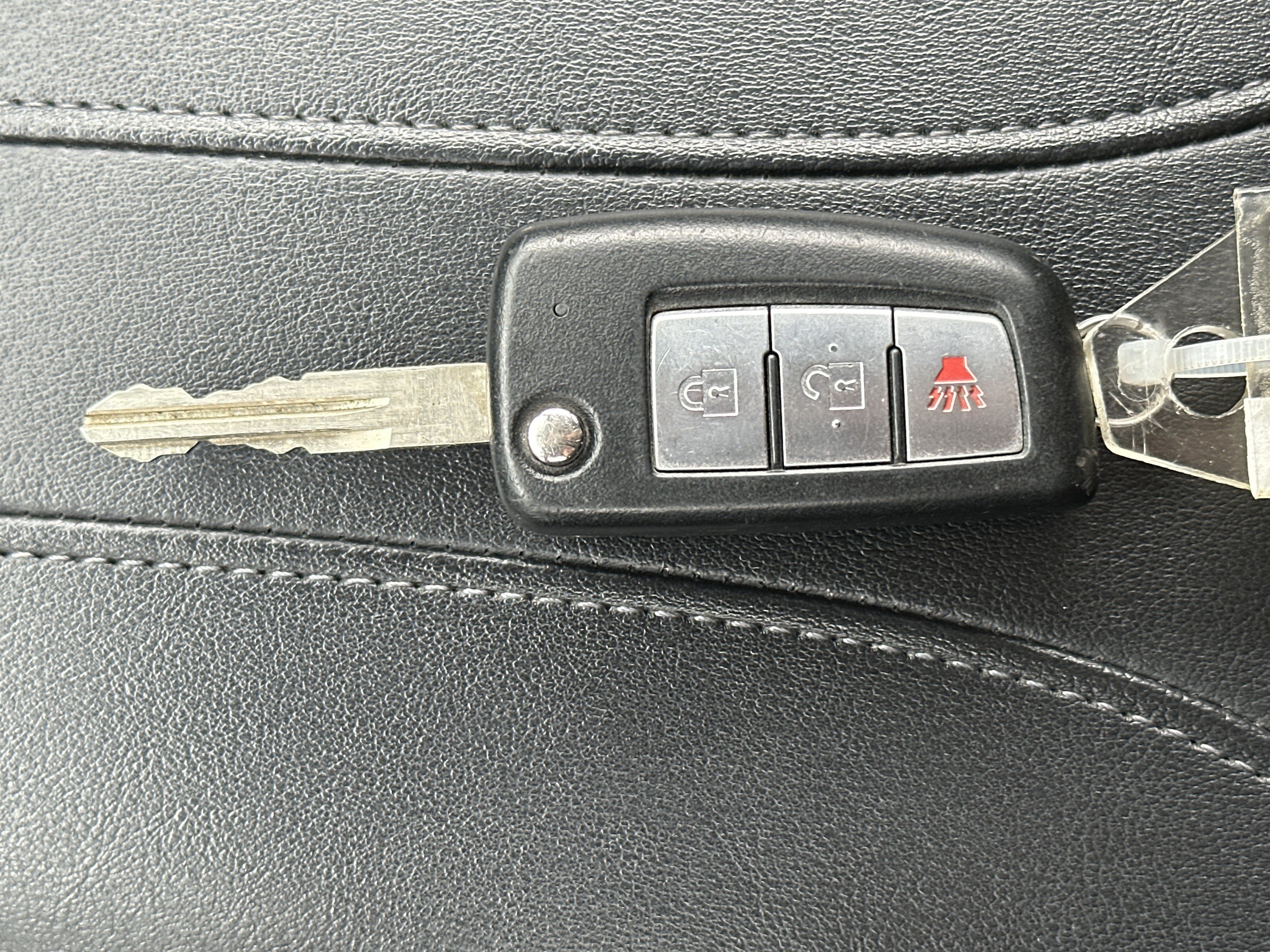Used 2018 Nissan Rogue S AWD/4WD image 37