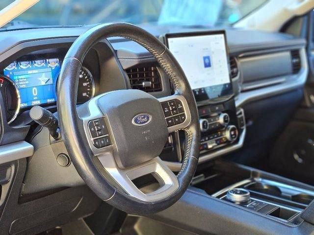 Used 2023 Ford Expedition Max XLT image 12
