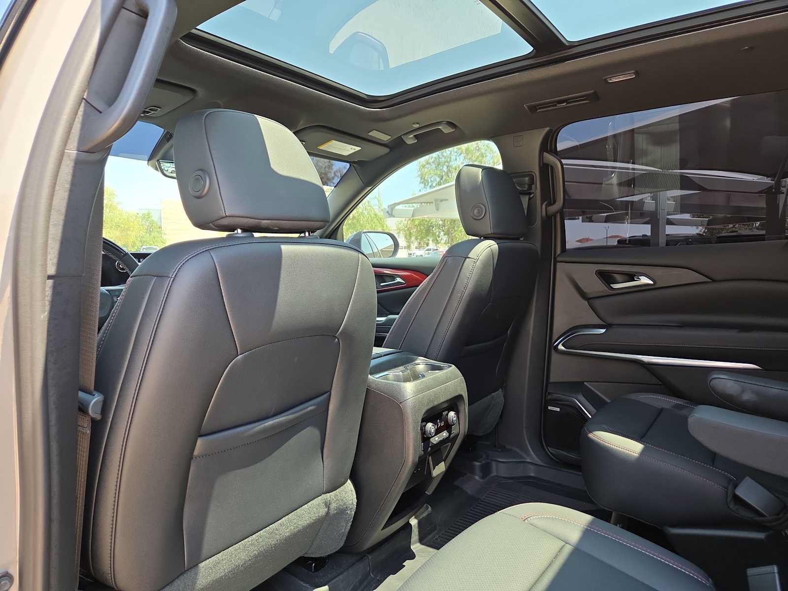 Used 2026 Chevrolet Traverse Z71 w/ Enhanced Driving Package AWD/4WD image 16