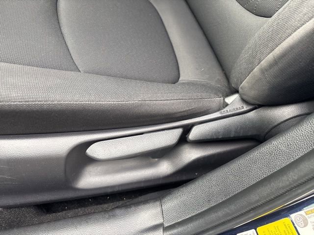 Used 2020 Toyota Corolla LE image 37