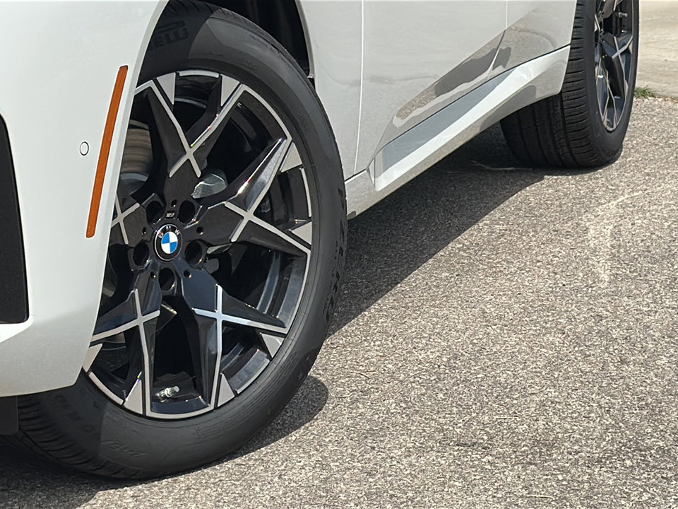 New 2026 BMW X3 xDrive30 w/ M Sport Package AWD/4WD image 3