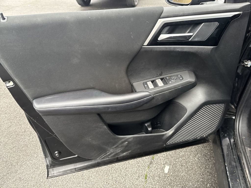 Used 2023 Mitsubishi Outlander ES AWD/4WD image 20