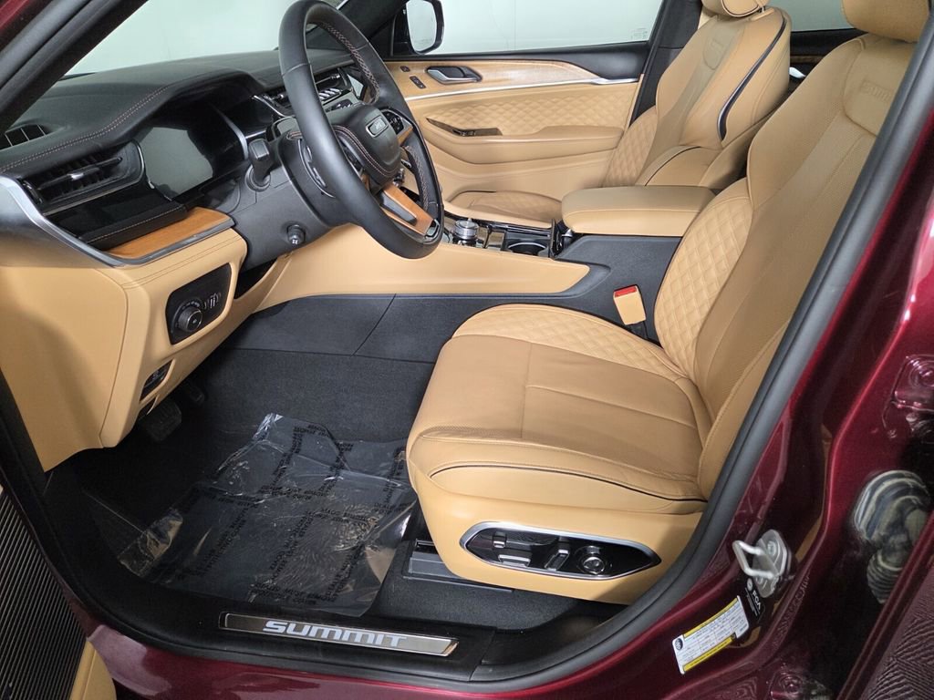 Certified 2024 Jeep Grand Cherokee Summit image 12
