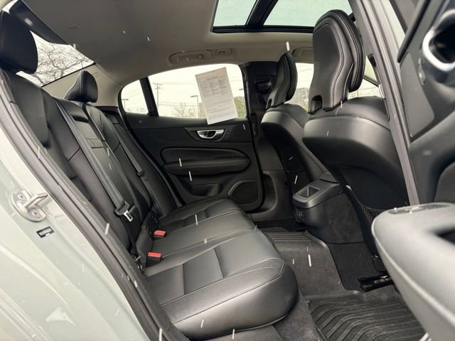 Used 2024 Volvo S60 B5 Core image 15