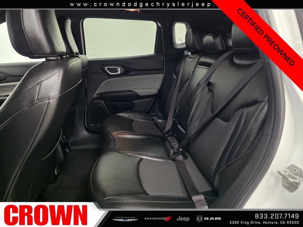 Certified 2025 Jeep Compass Latitude AWD/4WD image 17