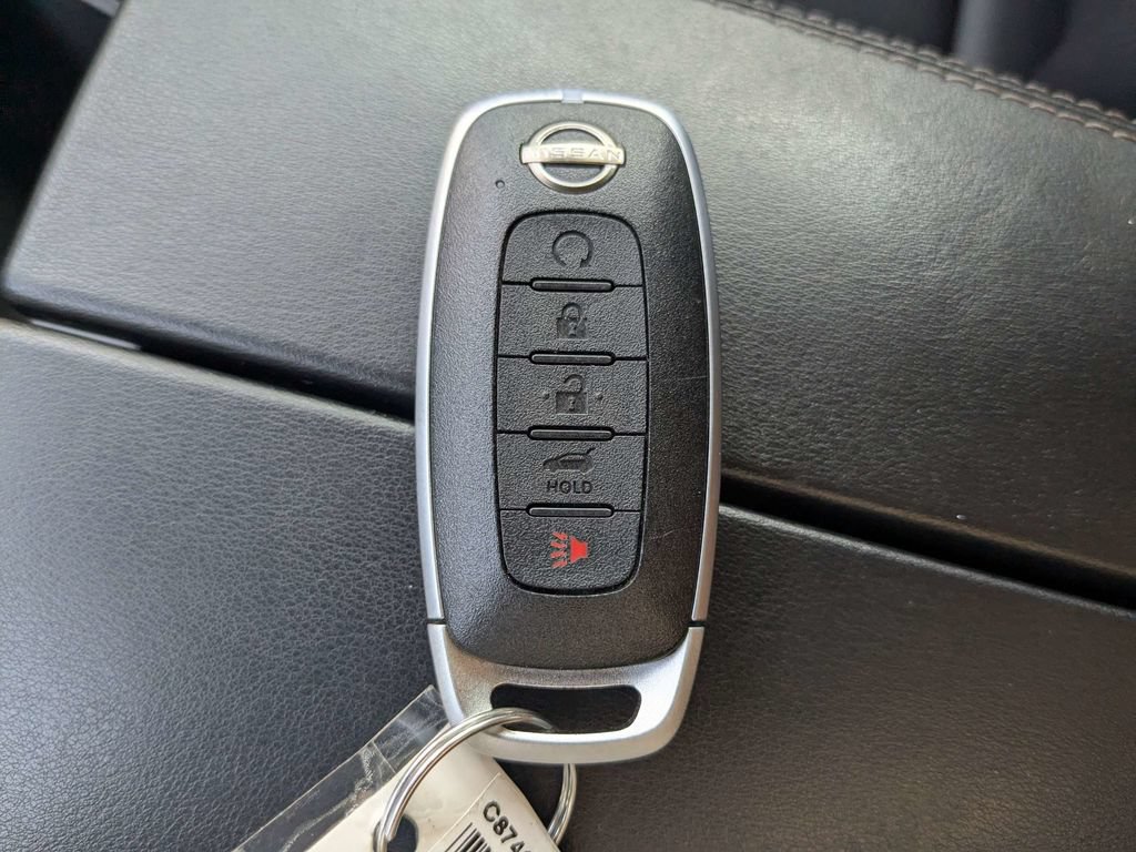 Used 2023 Nissan Rogue SV w/ SV Premium B Package FWD image 34