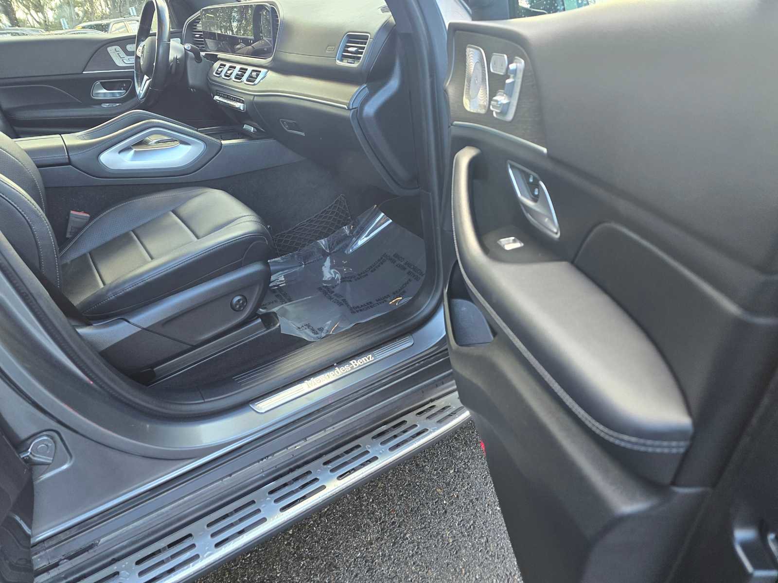 Used 2021 Mercedes-Benz GLS 450 4MATIC image 10