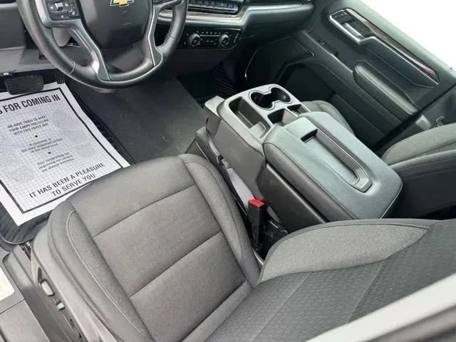 Used 2023 Chevrolet Silverado 1500 LT AWD/4WD image 10