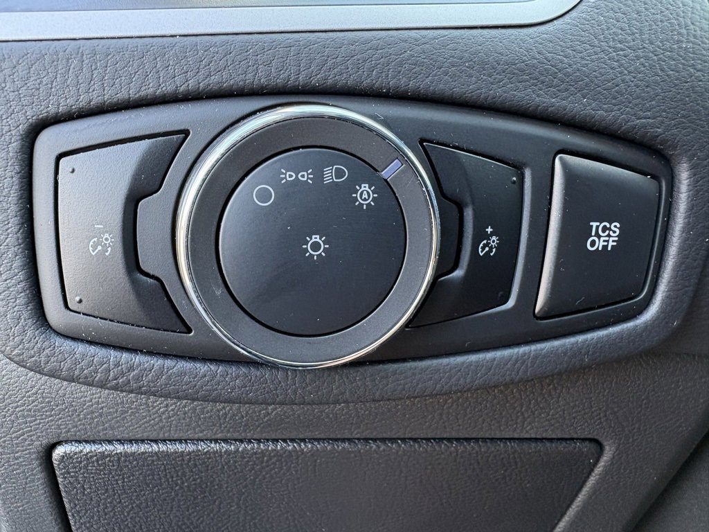 Used 2024 Ford Edge SE w/ Black Appearance Package image 46