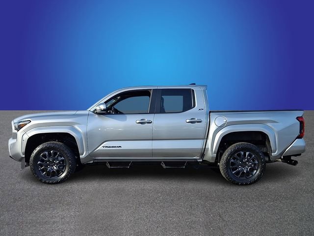 Used 2025 Toyota Tacoma SR5 AWD/4WD image 7
