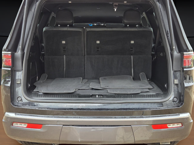 Certified 2022 Jeep Wagoneer Series II AWD/4WD image 7