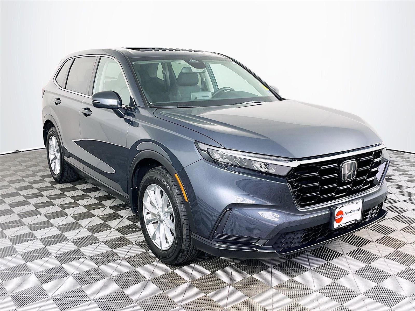 Used 2025 Honda CR-V EX image 1