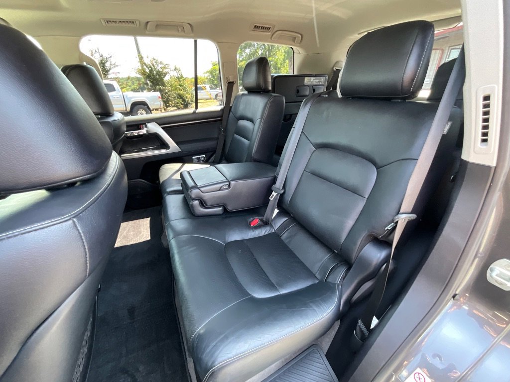 Used 2013 Toyota Land Cruiser image 23