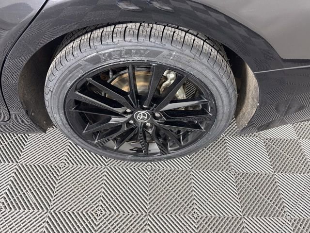 Used 2023 Toyota Camry XSE image 12