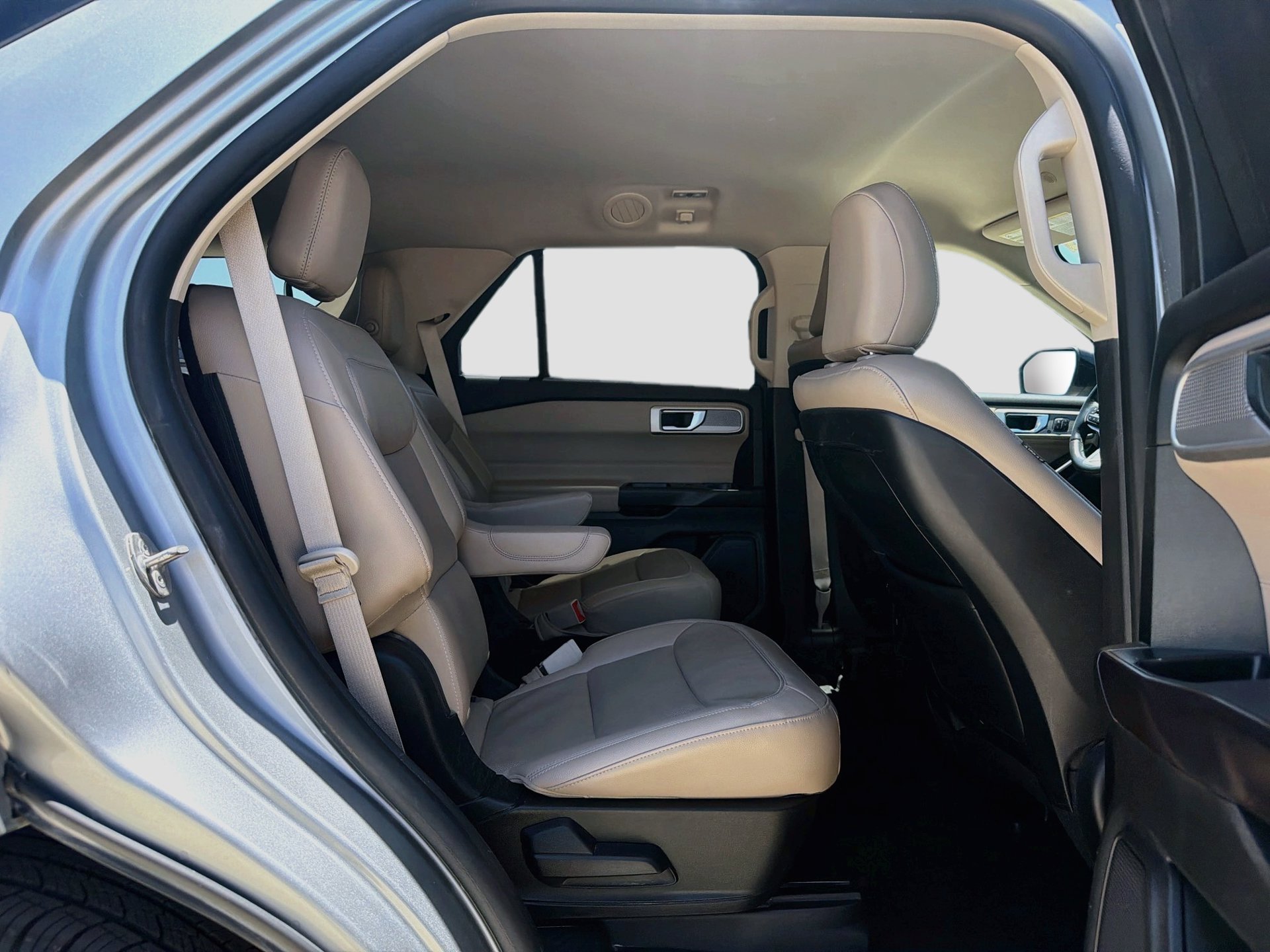Used 2020 Ford Explorer Limited AWD/4WD image 32