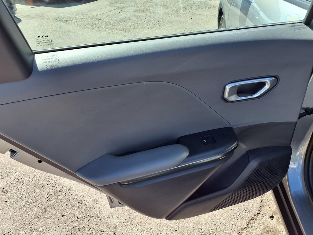 Used 2025 Kia K4 FWD image 8