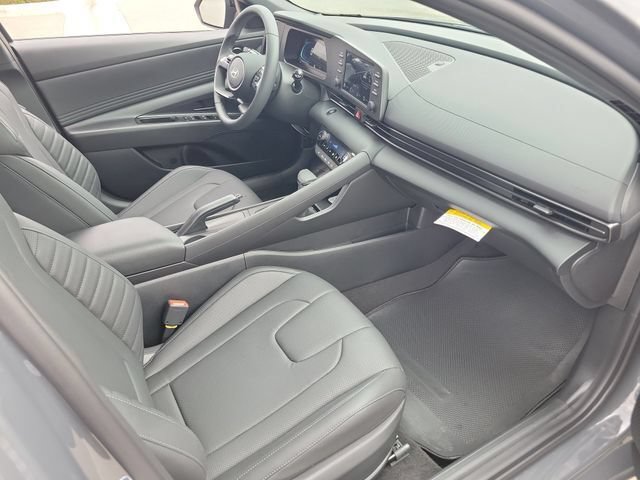 New 2026 Hyundai Elantra SEL Sport FWD image 18
