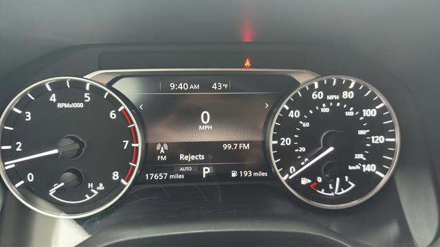 Used 2023 Nissan Rogue SV image 25