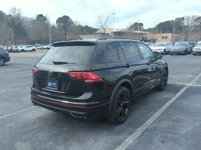 Certified 2024 Volkswagen Tiguan SE R-Line image 13