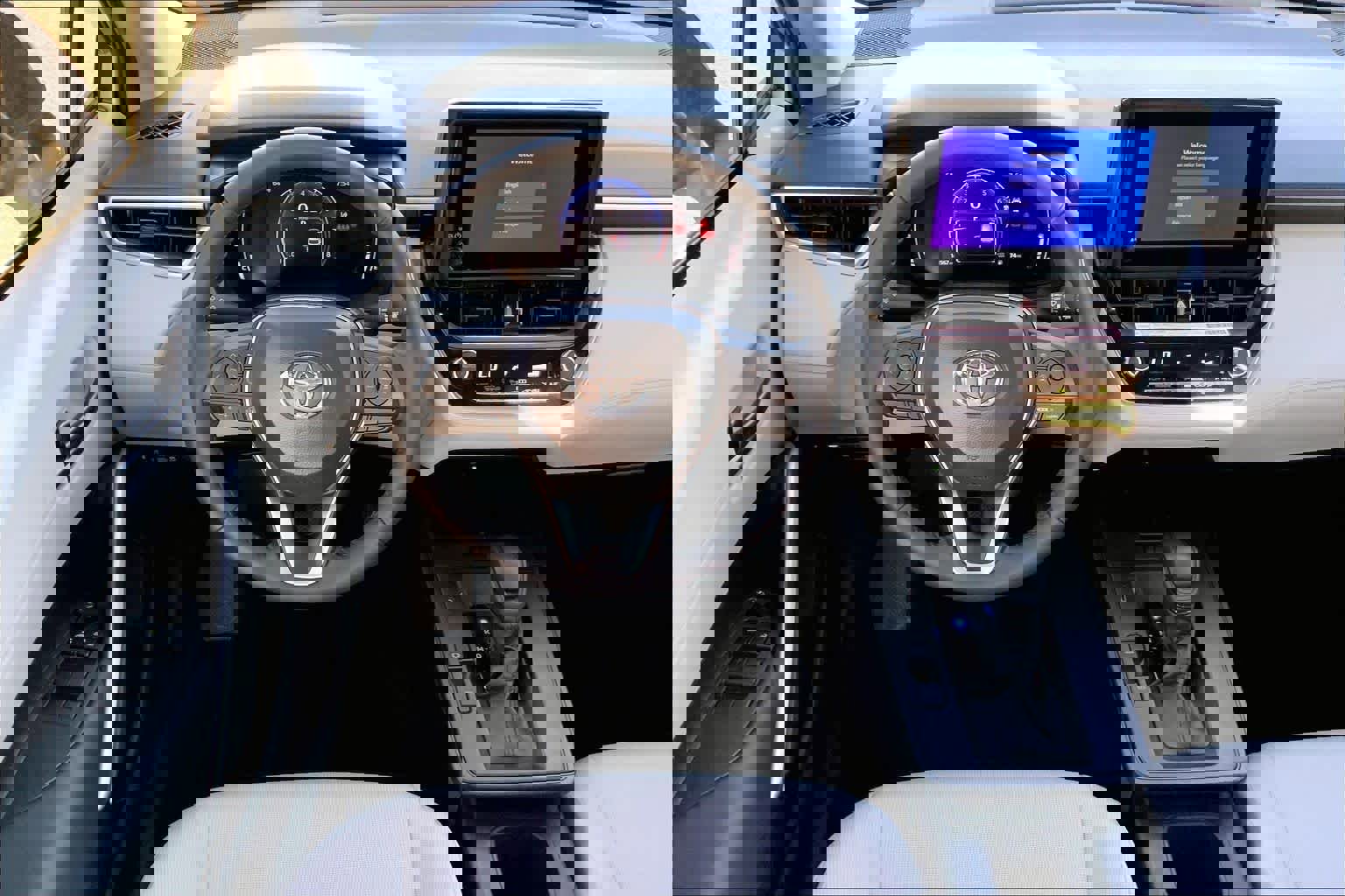 Used 2026 Toyota Corolla Cross LE image 5