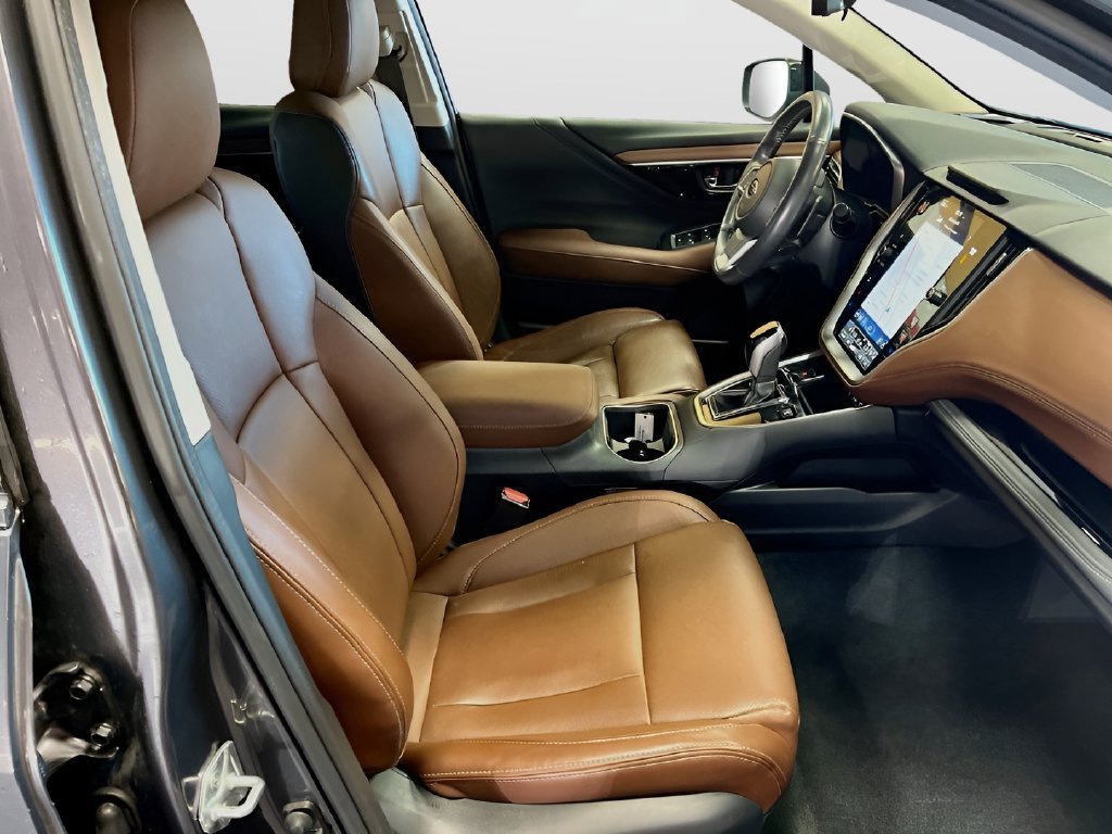 Used 2023 Subaru Outback Touring AWD/4WD image 29