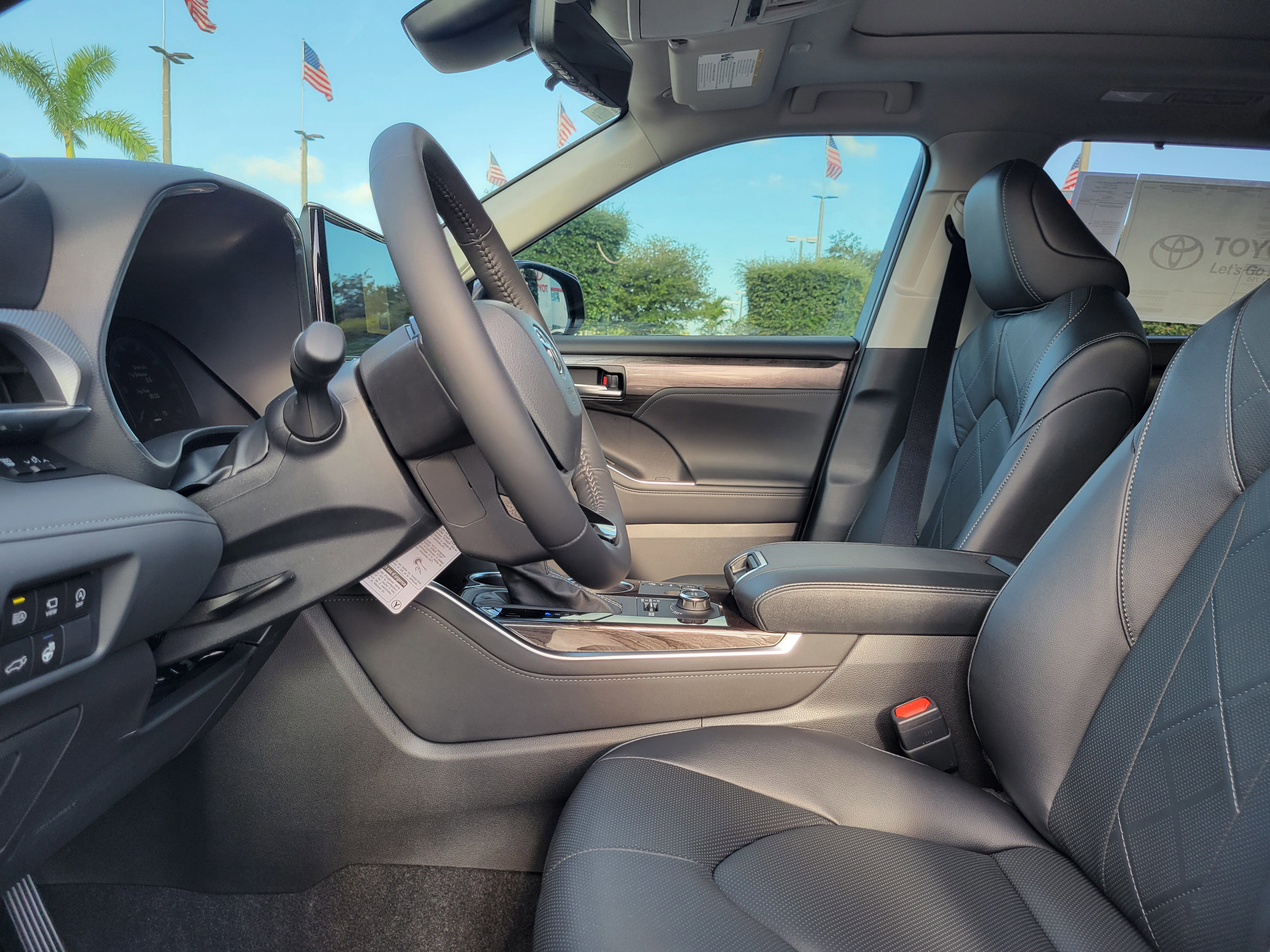 New 2026 Toyota Highlander Platinum AWD/4WD image 20