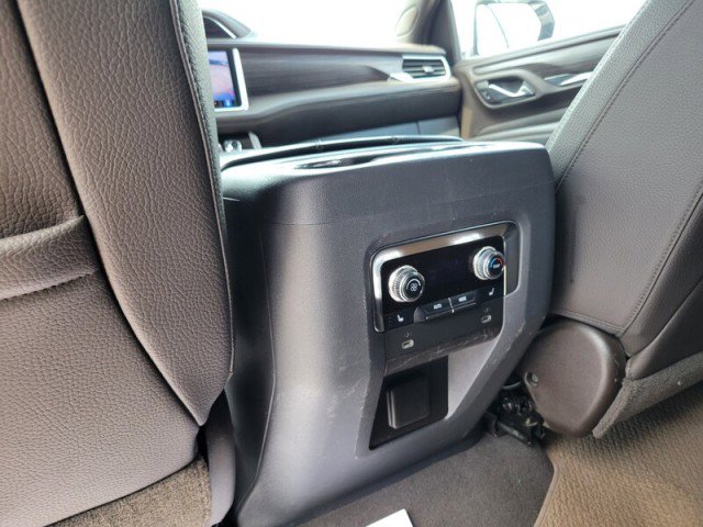 Used 2021 GMC Yukon Denali w/ Denali Premium Package image 34