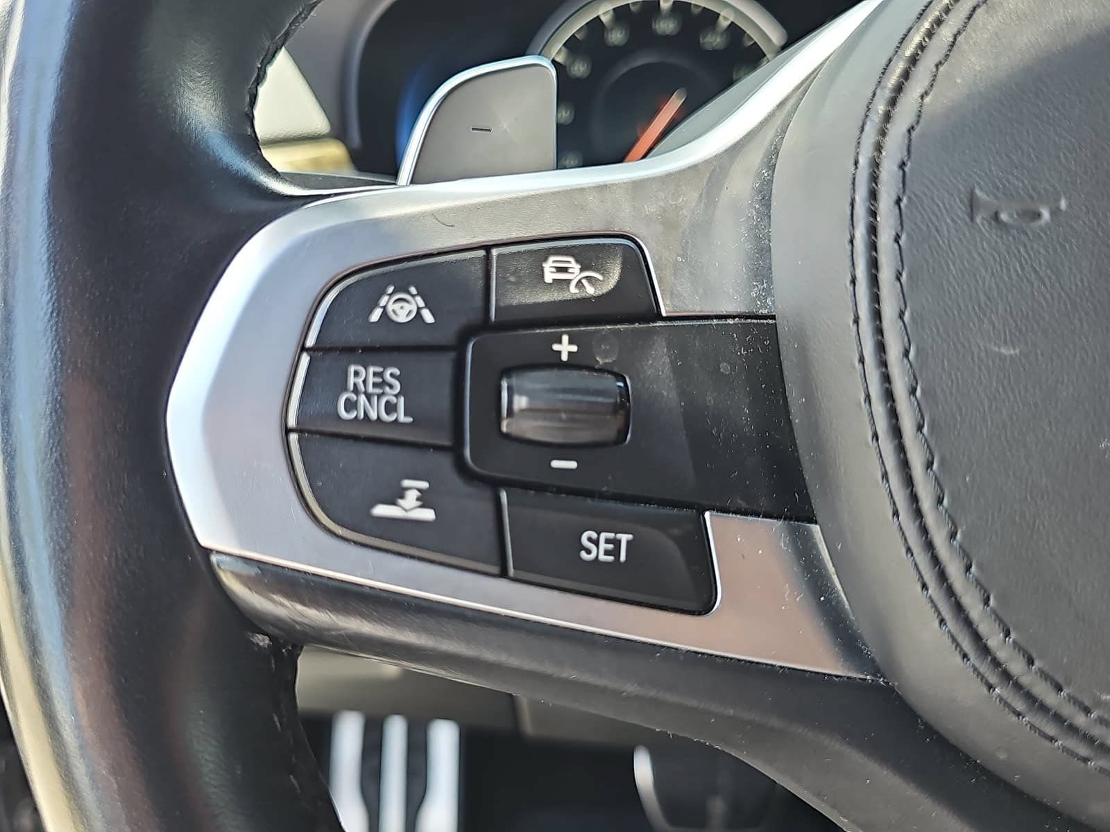 Used 2018 BMW M550i xDrive w/ Driving Assistance Package AWD/4WD image 16