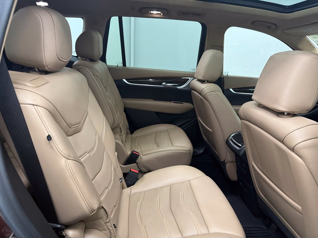 Used 2022 Cadillac XT6 Premium Luxury w/ Platinum Package FWD image 31