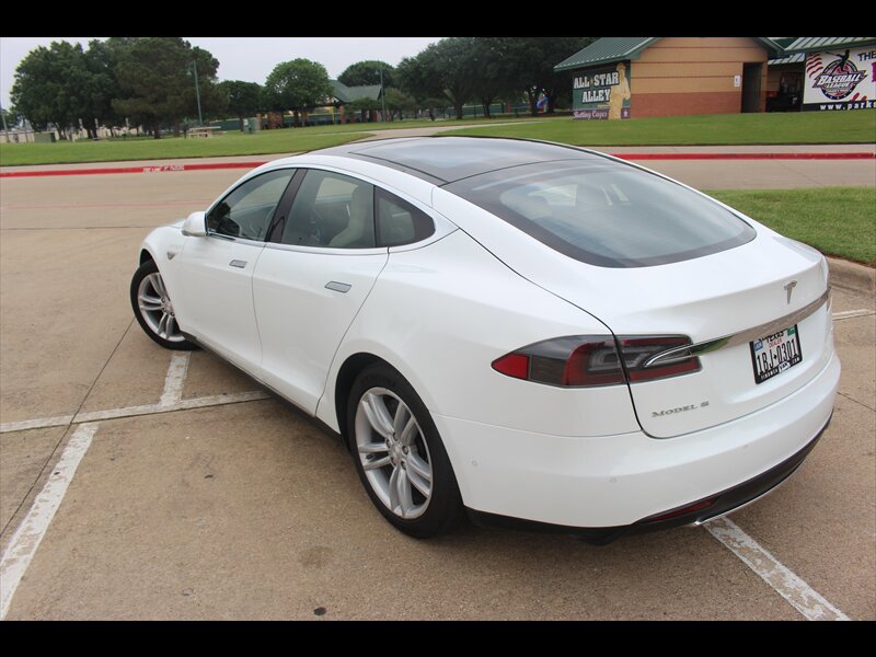 Used 2015 Tesla Model S 85D AWD/4WD image 3
