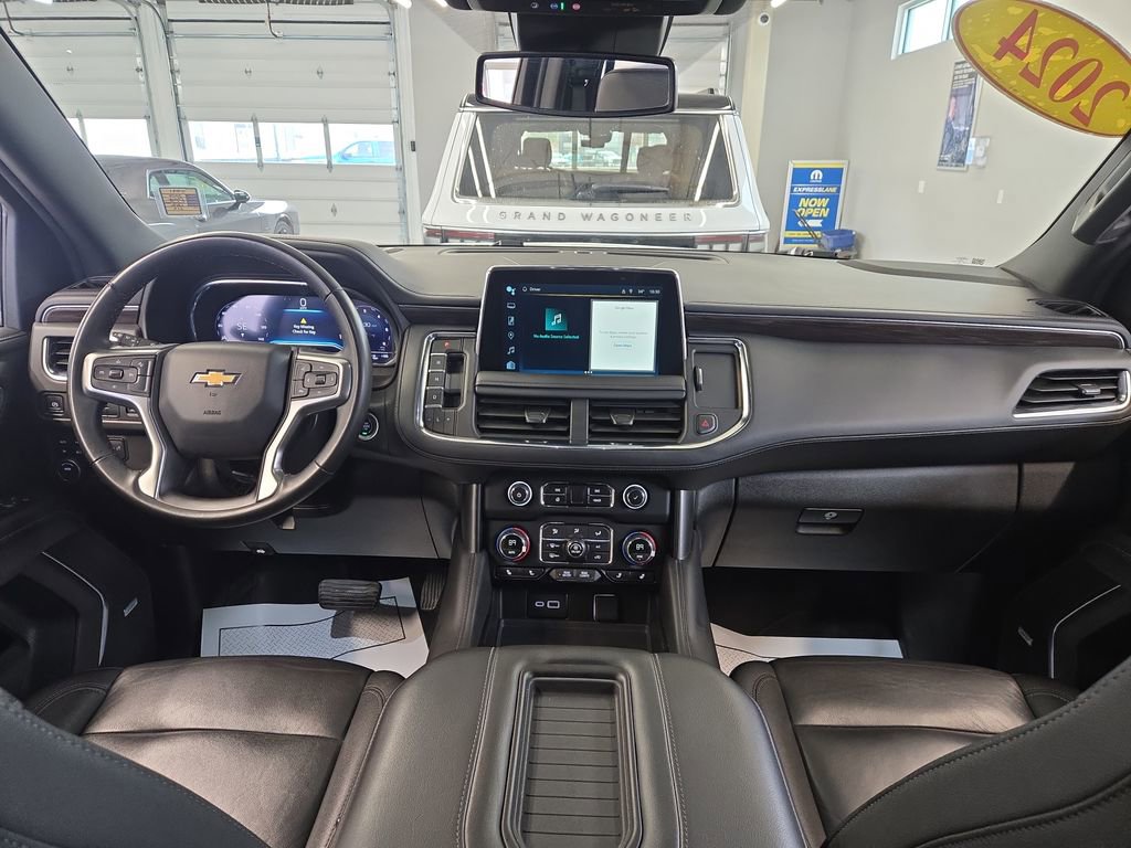Used 2024 Chevrolet Suburban LT AWD/4WD image 19