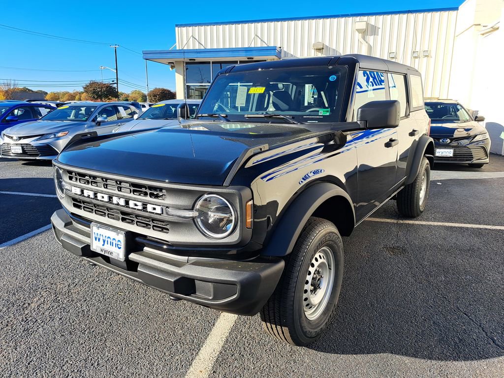 New 2025 Ford Bronco 4-Door image 3