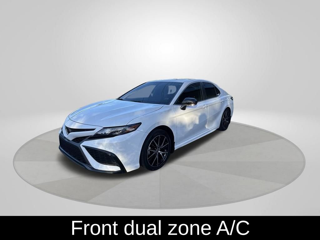 Used 2024 Toyota Camry SE w/ Convenience Package FWD image 3