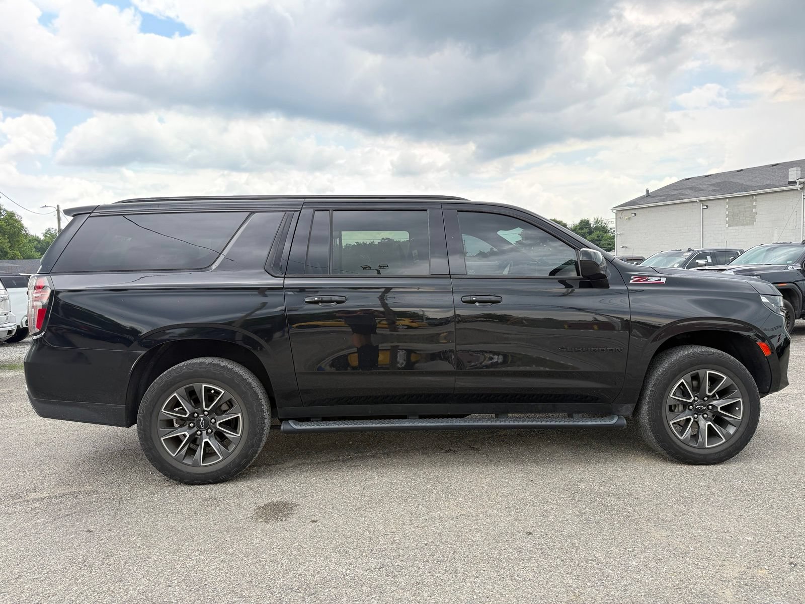 Used 2021 Chevrolet Suburban Z71 w/ Rear Media and Nav Package AWD/4WD image 7