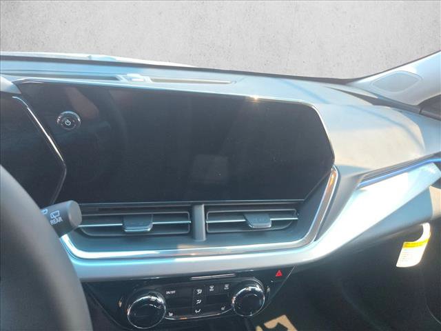 New 2026 Chevrolet Trax LT w/ Driver Confidence Package FWD image 15
