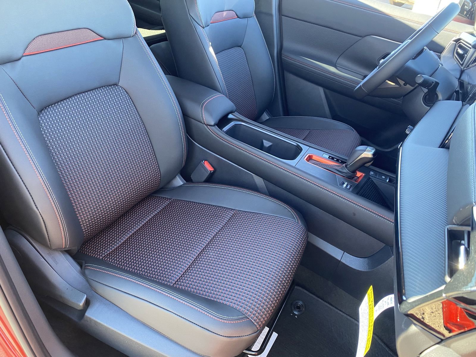 New 2026 Nissan Kicks SR w/ Cold Weather Package FWD image 11
