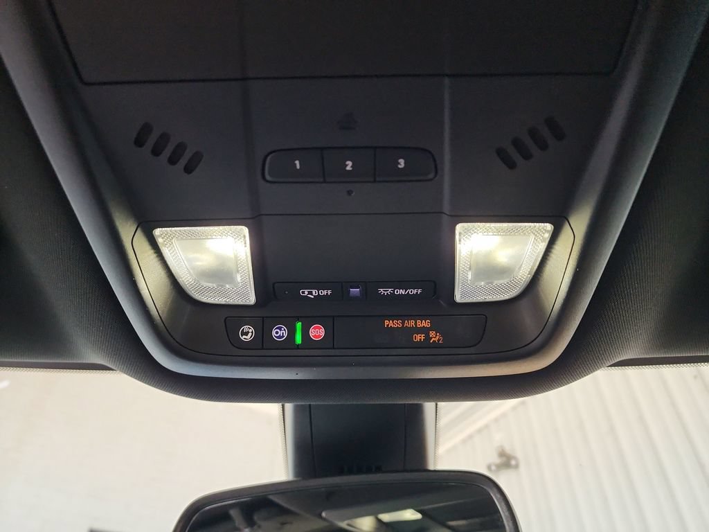 Used 2022 Buick Enclave Essence w/ Sport Touring Edition FWD image 34