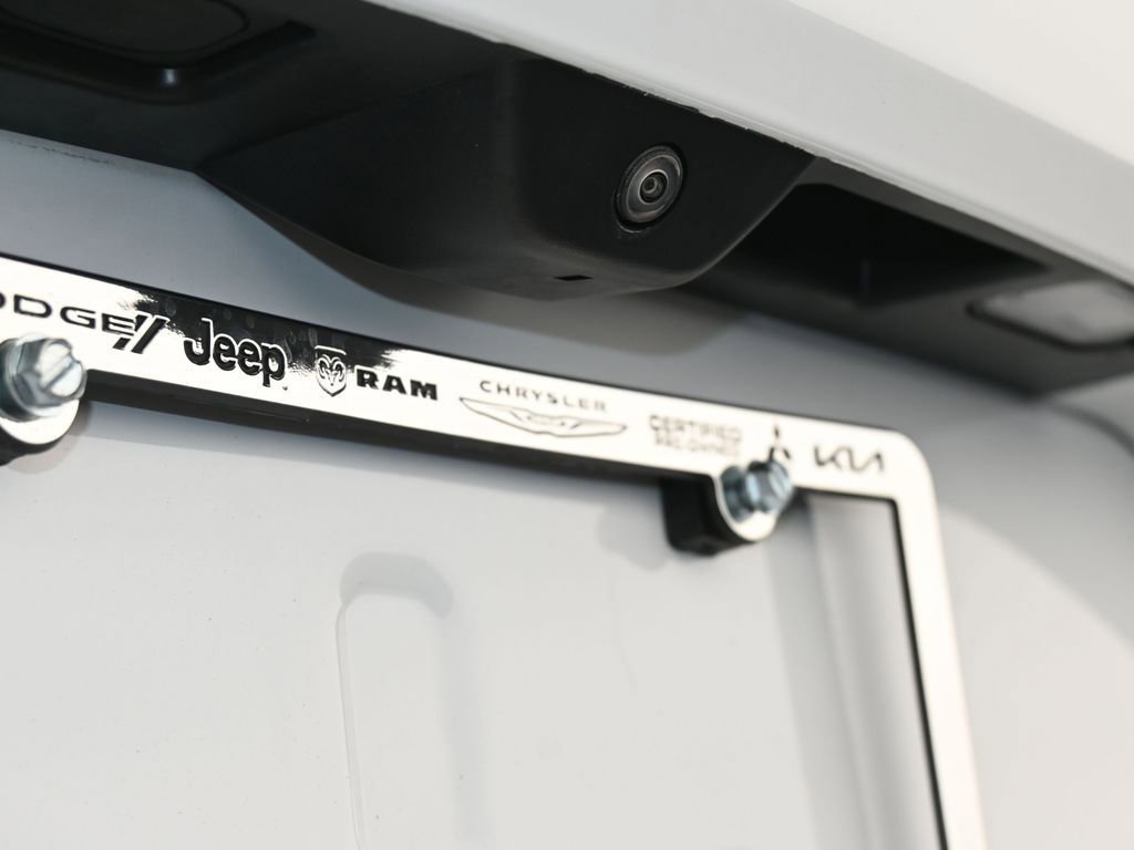 Used 2024 Jeep Grand Cherokee L Laredo image 42