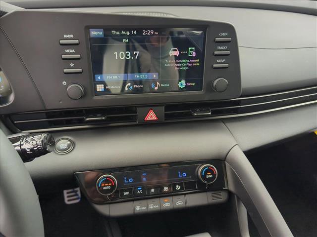 New 2025 Hyundai Elantra Sport image 11