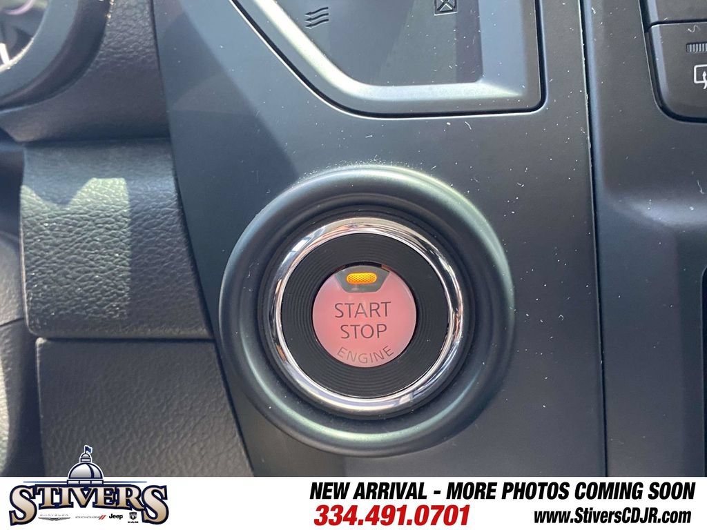 Used 2023 Nissan Titan SV w/ SV Convenience Package RWD image 58