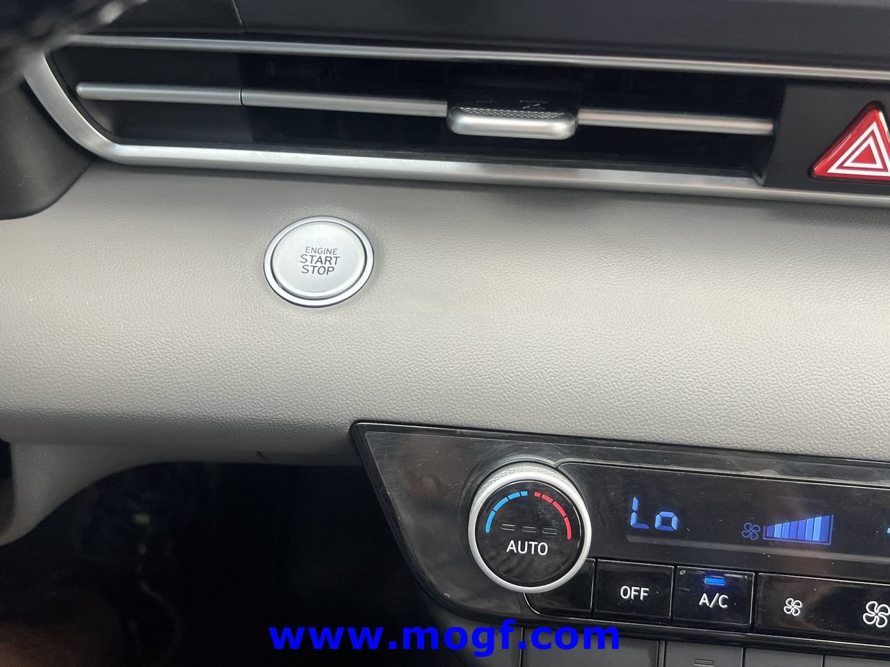 Used 2022 Hyundai Elantra SEL FWD image 9