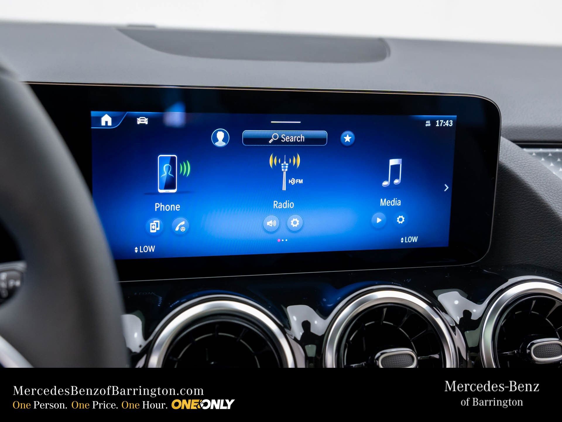 New 2026 Mercedes-Benz GLA 250 4MATIC image 25