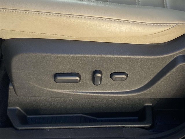 Used 2019 Ford Escape SEL image 15